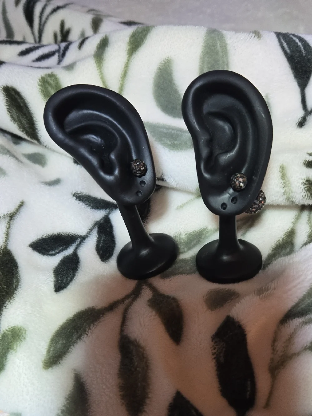 Earrings - Picture 1 of 5